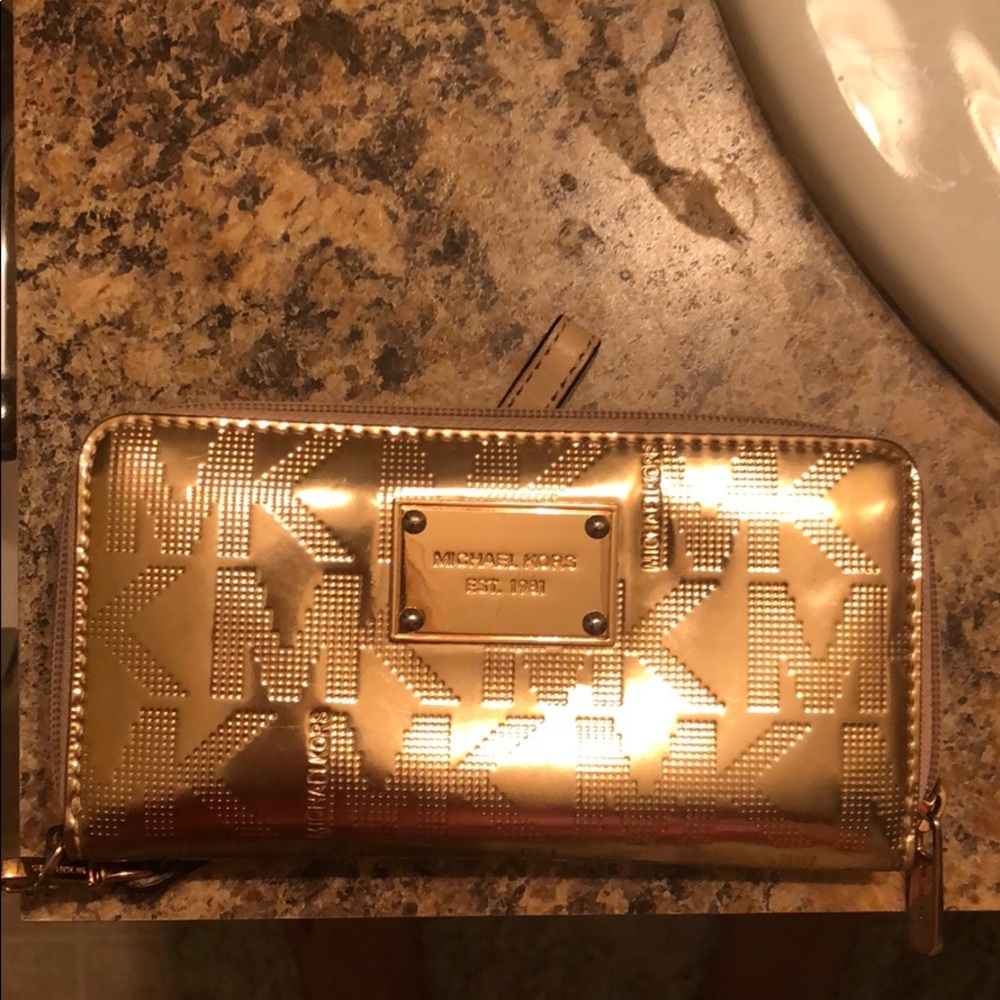 Michael Kors Rose gold wallet